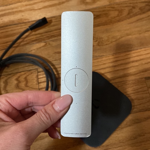 Apple tv 3rd generation - Picture 3 of 3